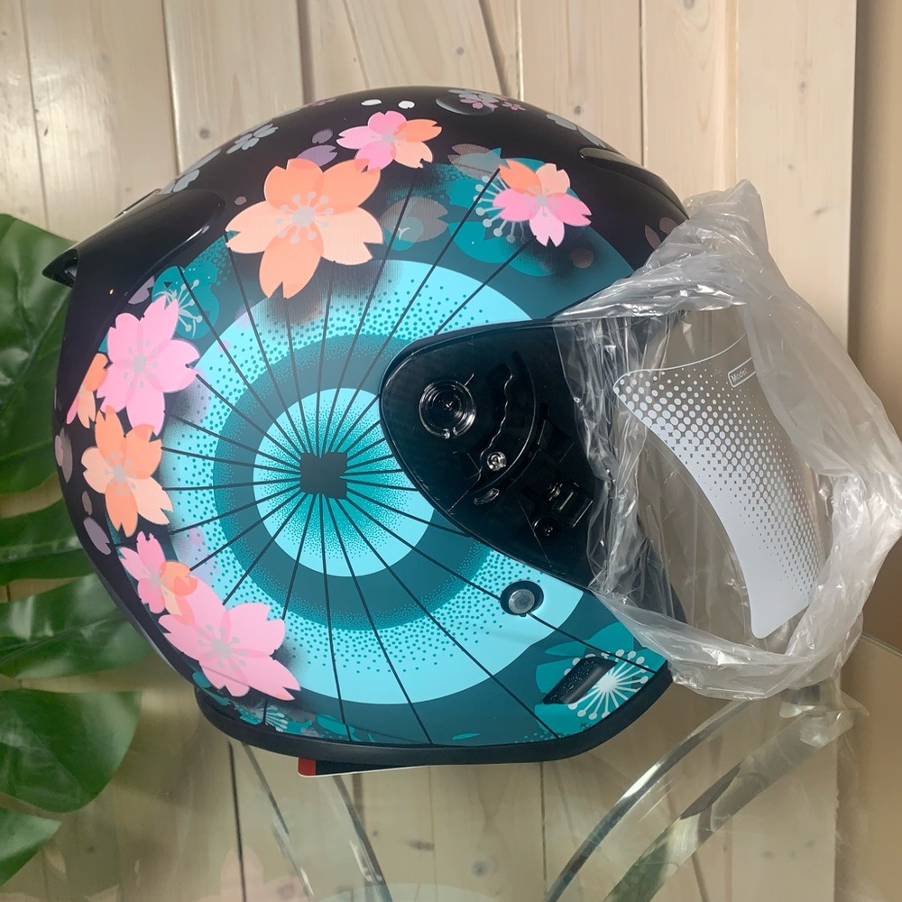 Sold Out Vespa Motorcycle Motorsport Riding Helmet + option Bubble Shield - Picture 14 of 16